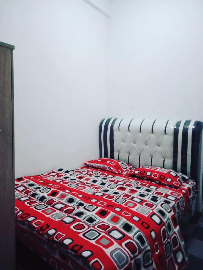 Penginapan Cantika Sungai Tutung Экстерьер фото